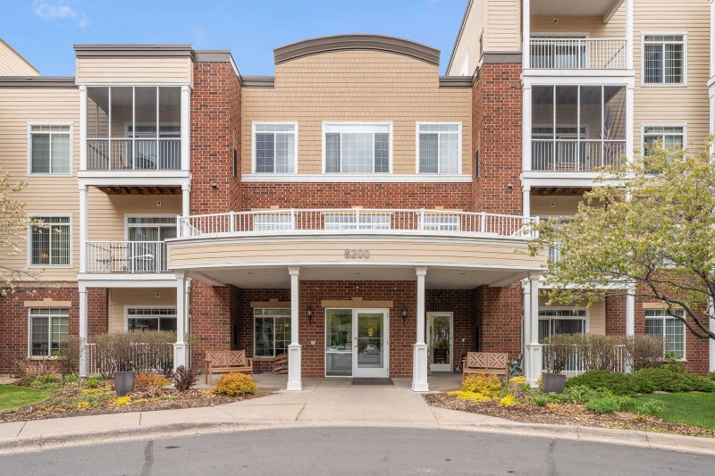 8200 W 33rd Street #302