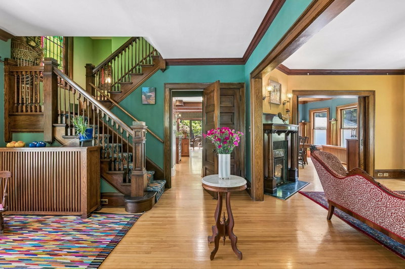 1929 James Avenue S - Photo 6