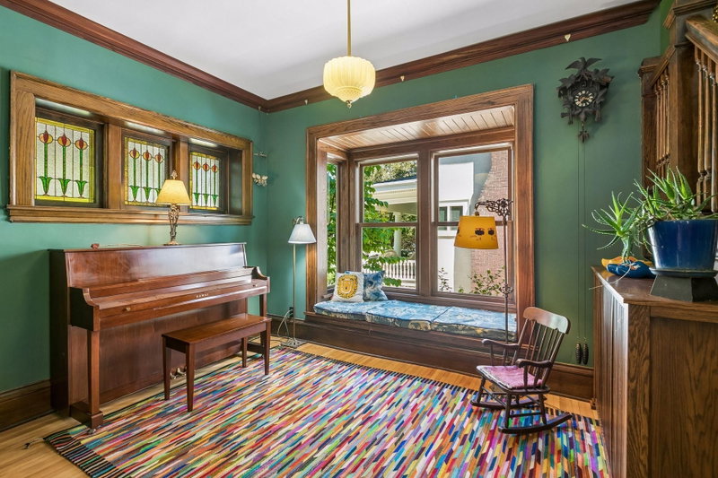 1929 James Avenue S - Photo 8