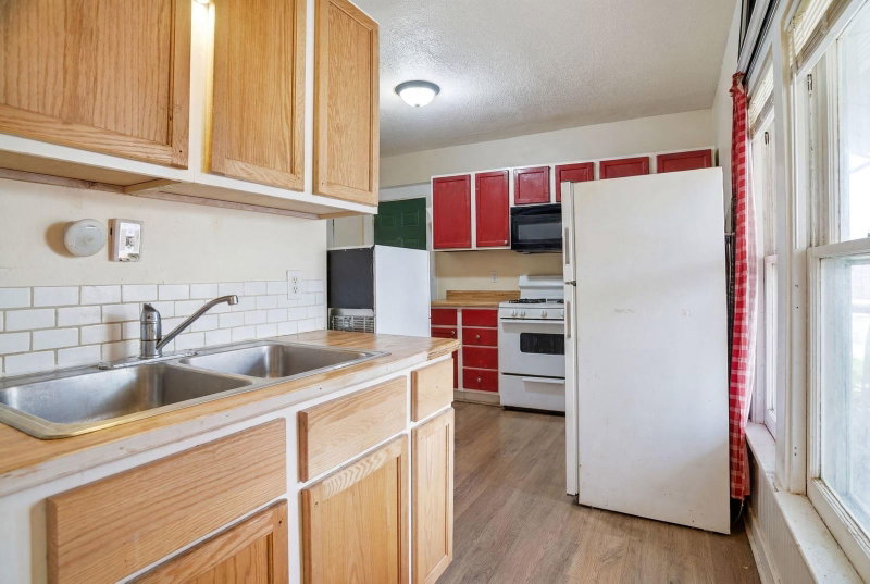 684 Virginia Street - Photo 6
