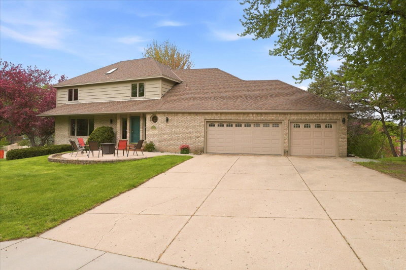 2500 Highland View Avenue S - Photo 2