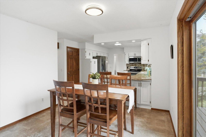 2500 Highland View Avenue S - Photo 11