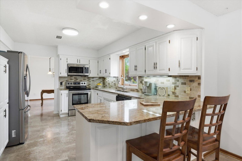 2500 Highland View Avenue S - Photo 32