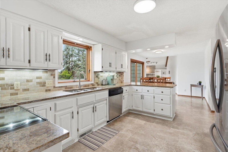 2500 Highland View Avenue S - Photo 10
