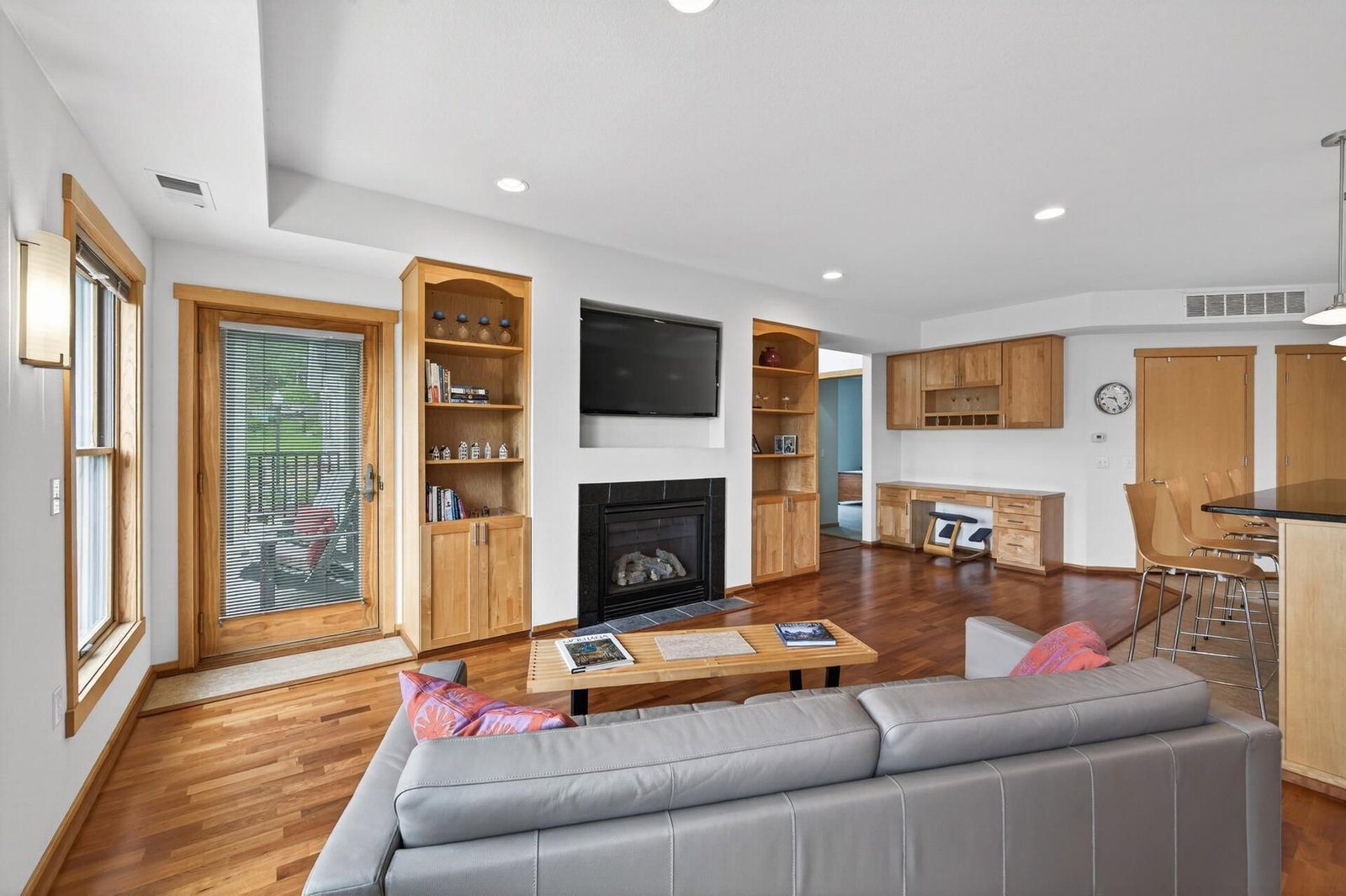 350 Main Street N #406