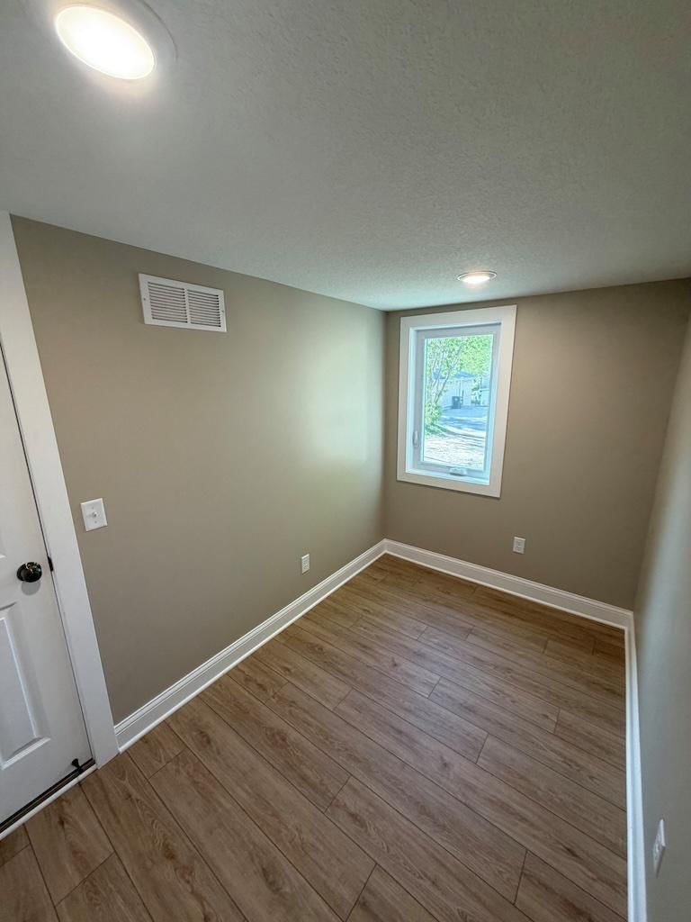 892 4th Street E - Photo 10