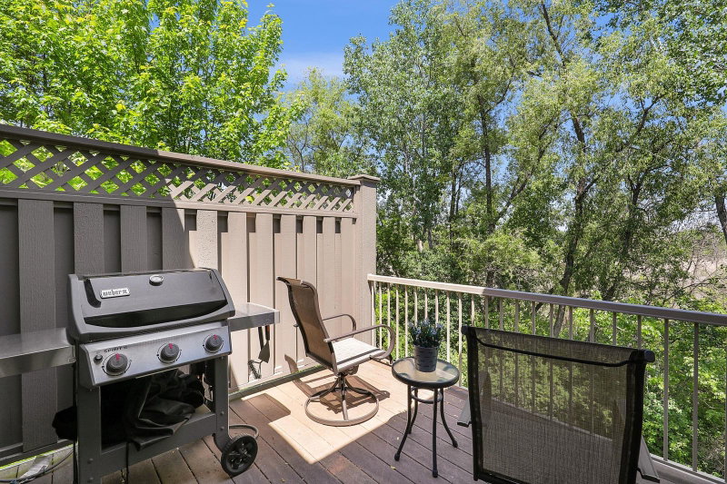671 Willoughby Way E - Photo 17