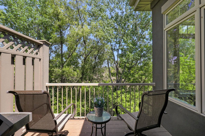 671 Willoughby Way E - Photo 3