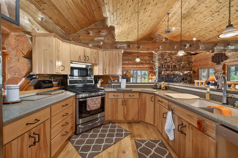 24028 Garland Drive - Photo 11
