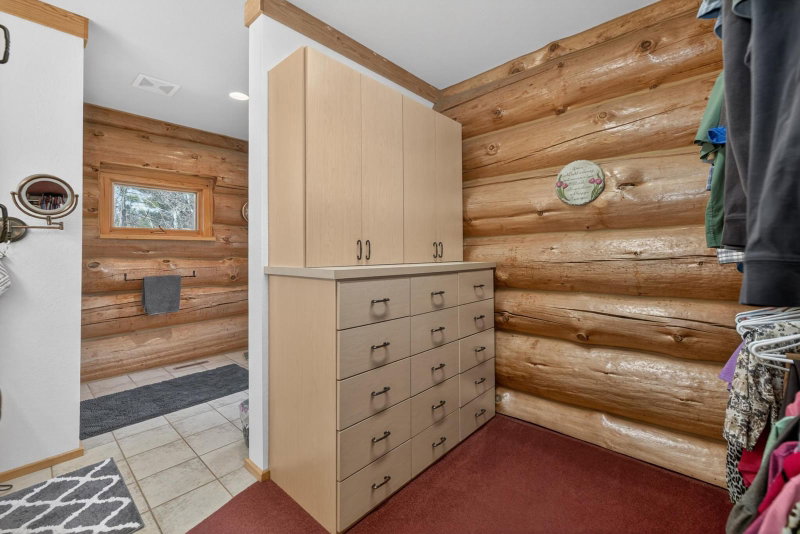 24028 Garland Drive - Photo 19