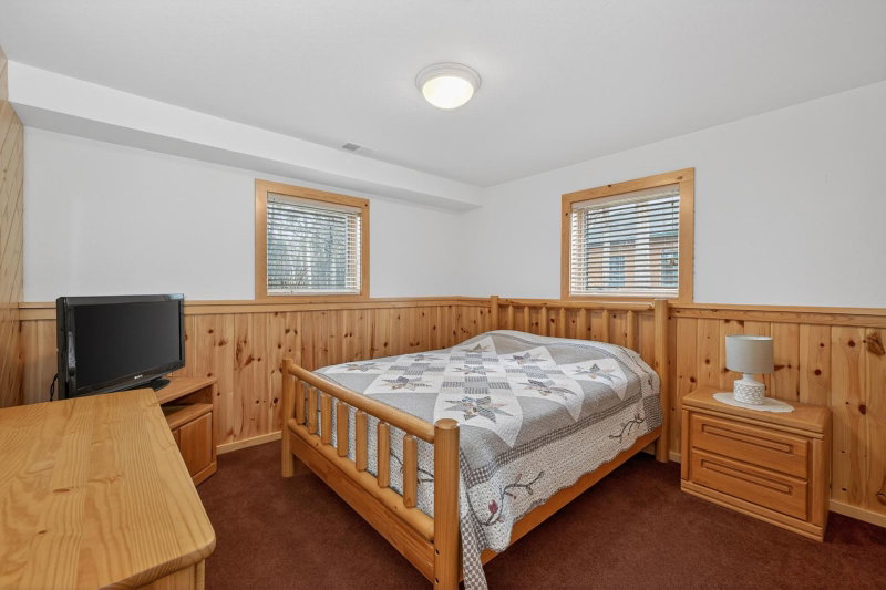 24028 Garland Drive - Photo 30