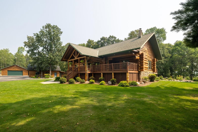 24028 Garland Drive - Photo 4