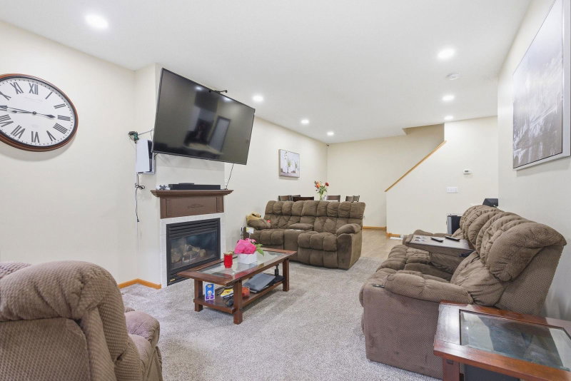 2058 Parkway Avenue - Photo 11