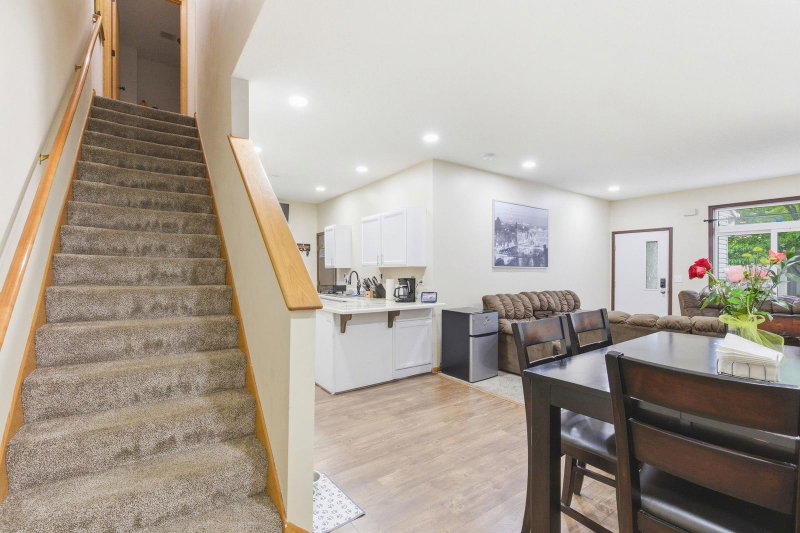 2058 Parkway Avenue - Photo 14
