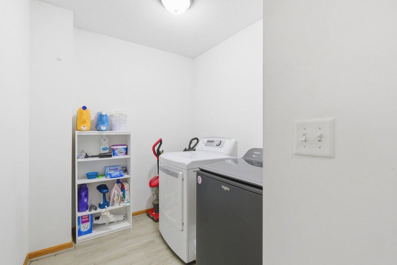 2058 Parkway Avenue - Photo 25