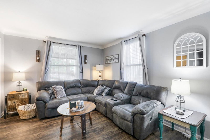 578 Tipton Avenue NW - Photo 3