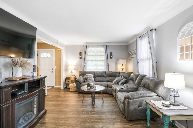 578 Tipton Avenue NW - Photo 6
