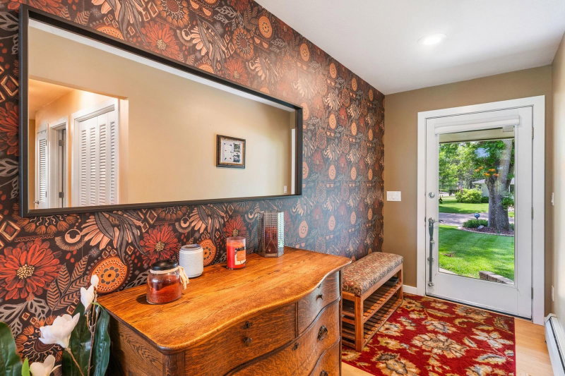 1904 16th Street NW - Photo 4