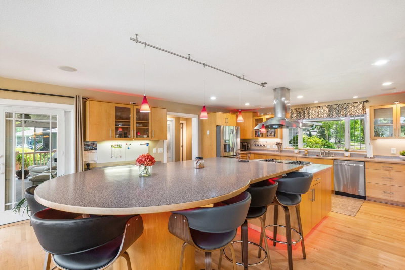 1904 16th Street NW - Photo 7