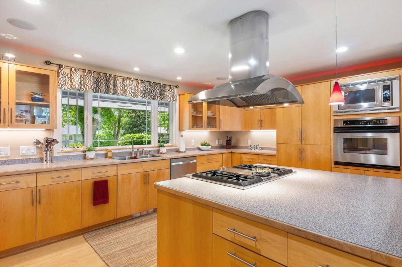 1904 16th Street NW - Photo 9