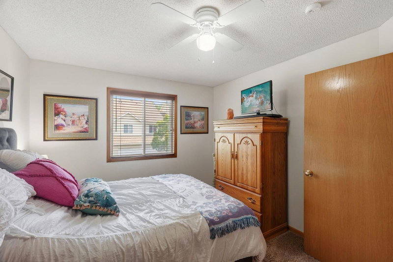 7036 49th Street N - Photo 12
