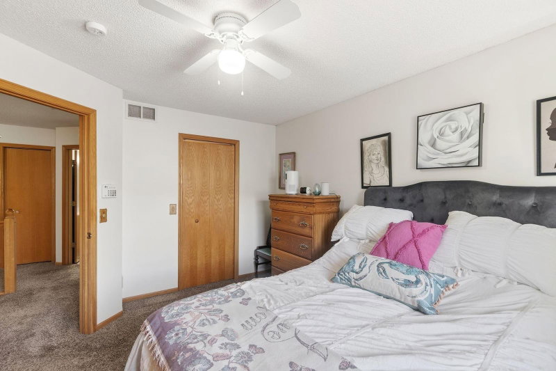 7036 49th Street N - Photo 13