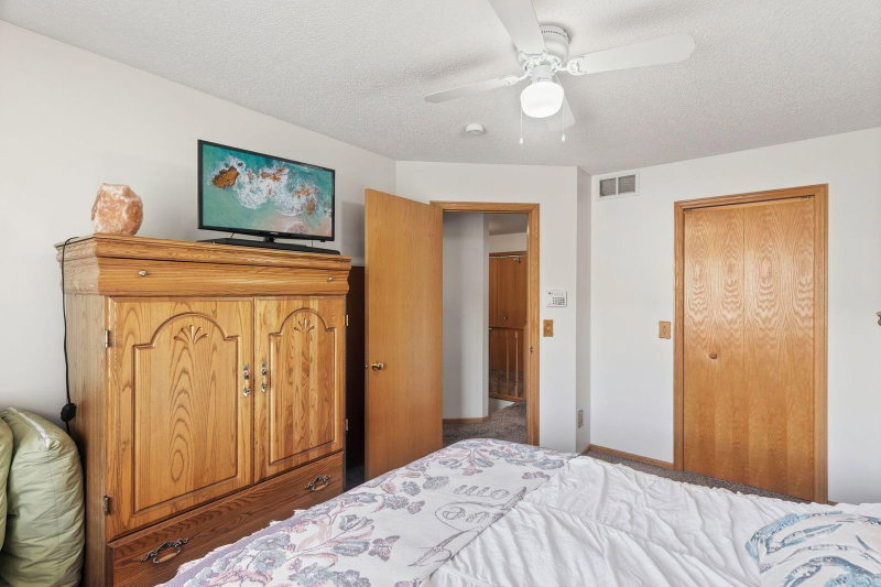 7036 49th Street N - Photo 14