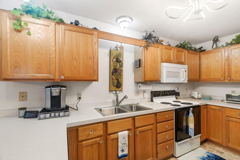 7036 49th Street N - Photo 10