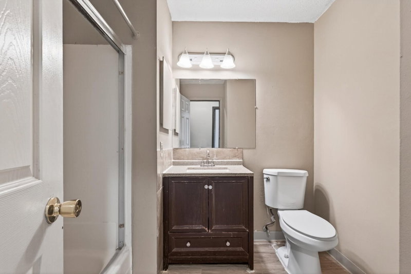 605 Portland Drive E - Photo 31