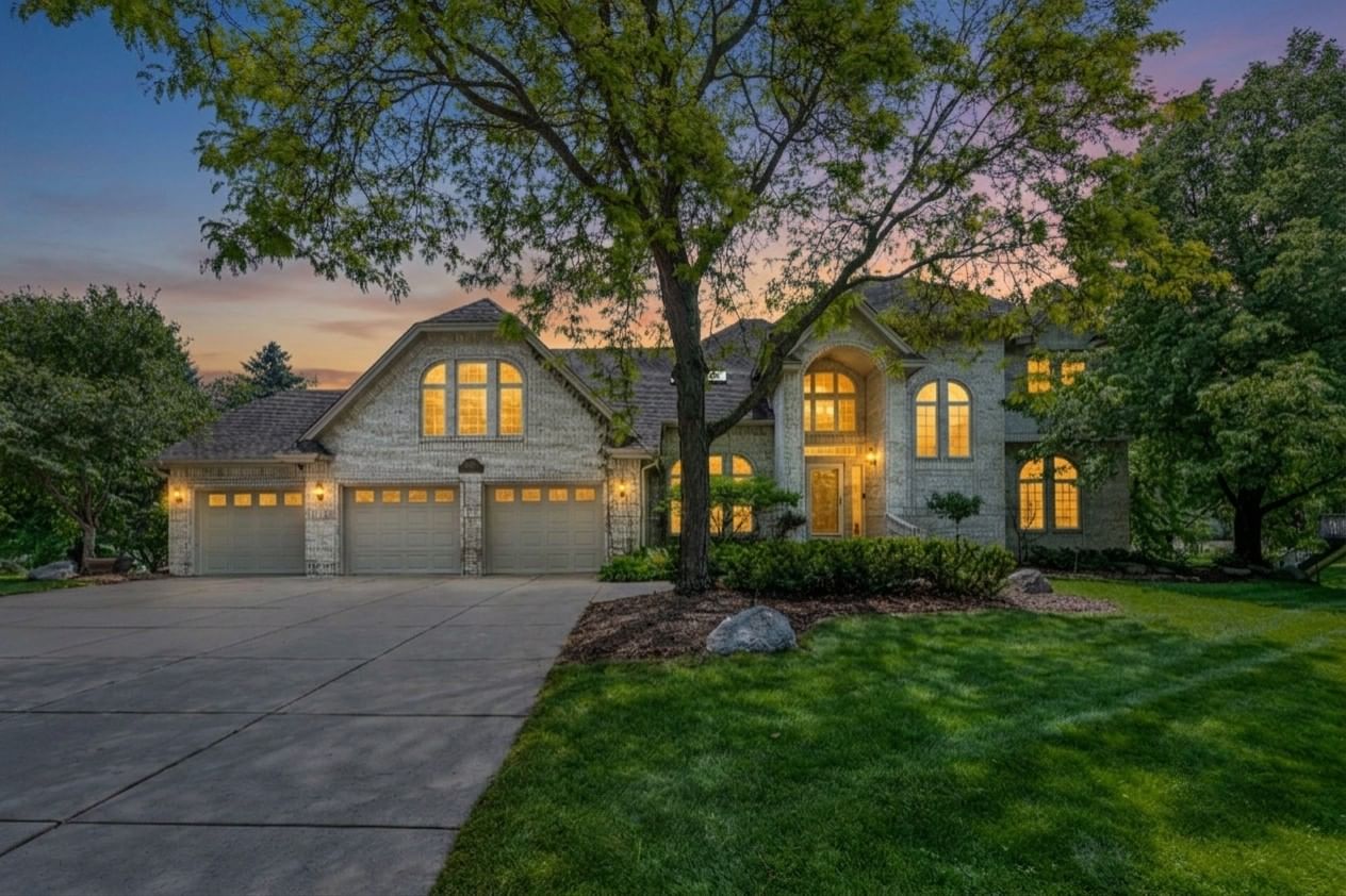 6210 Deerwood Circle N