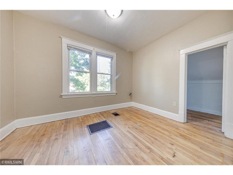 3842 Fremont Avenue N - Photo 8