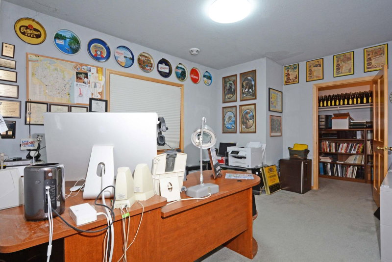 1470 N Mary Street N - Photo 32