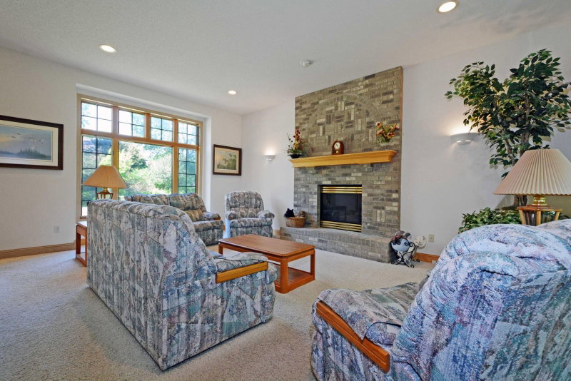 1470 N Mary Street N - Photo 5