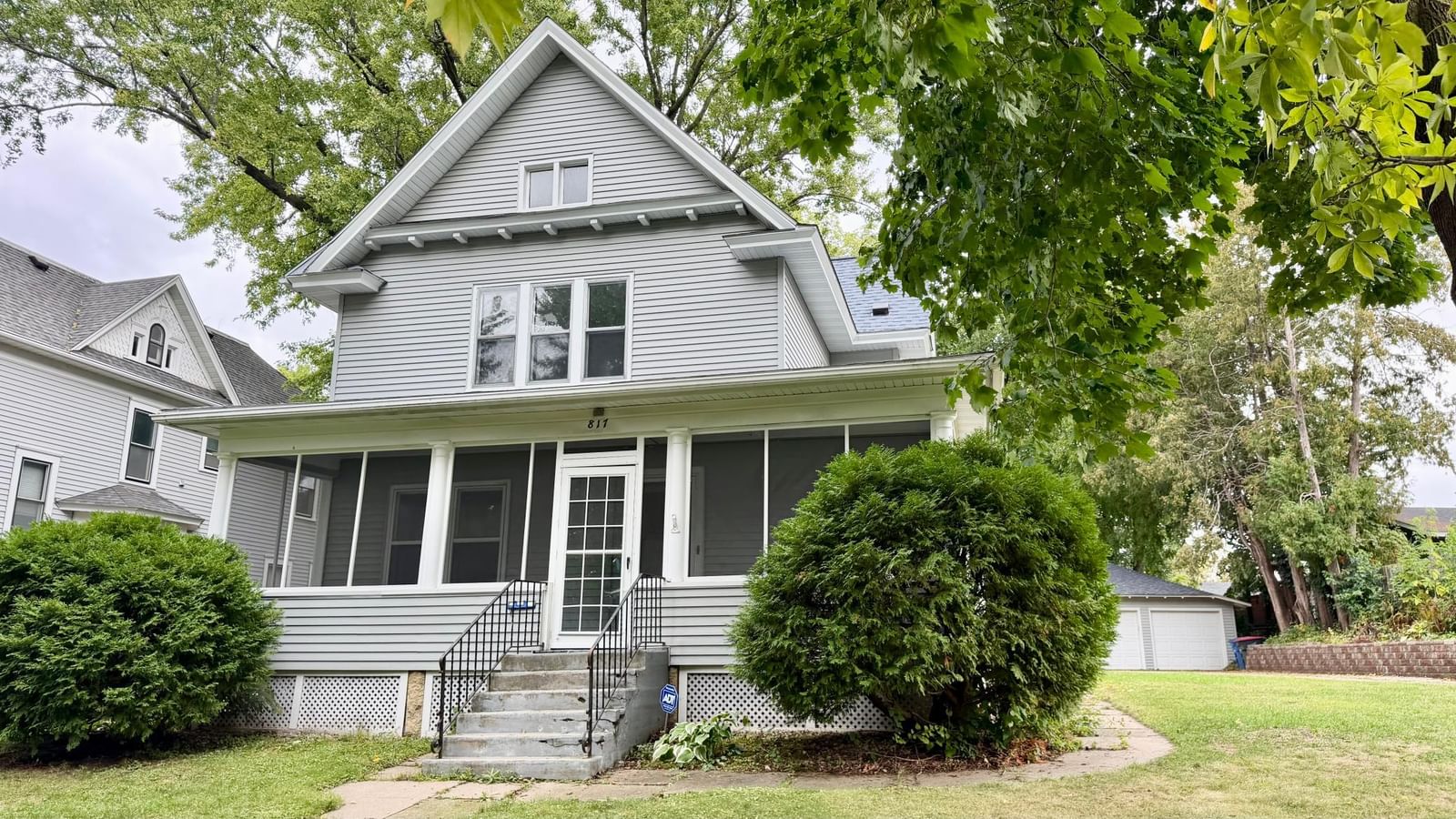 817 Central Avenue