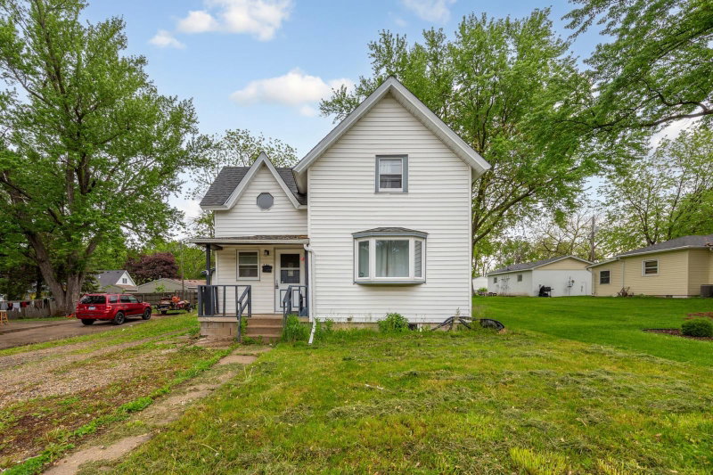 221 Beech Avenue - Photo 2