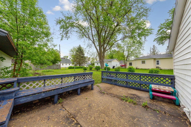 221 Beech Avenue - Photo 11