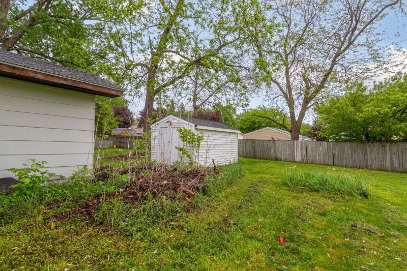 221 Beech Avenue - Photo 8