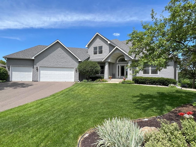 2996 Fairway Drive - Photo 3