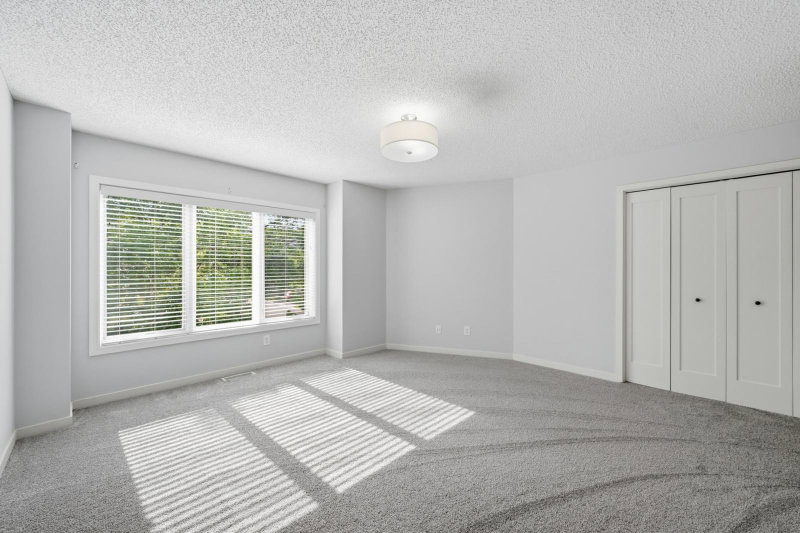 635 Willoughby Way W - Photo 25