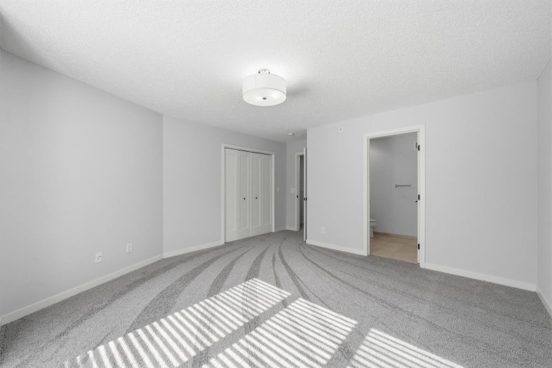 635 Willoughby Way W - Photo 26