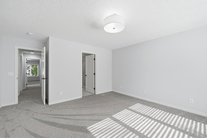 635 Willoughby Way W - Photo 27