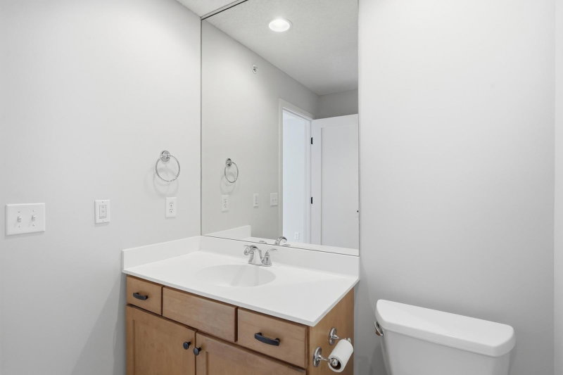 635 Willoughby Way W - Photo 29