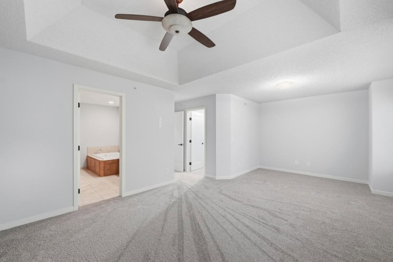 635 Willoughby Way W - Photo 33