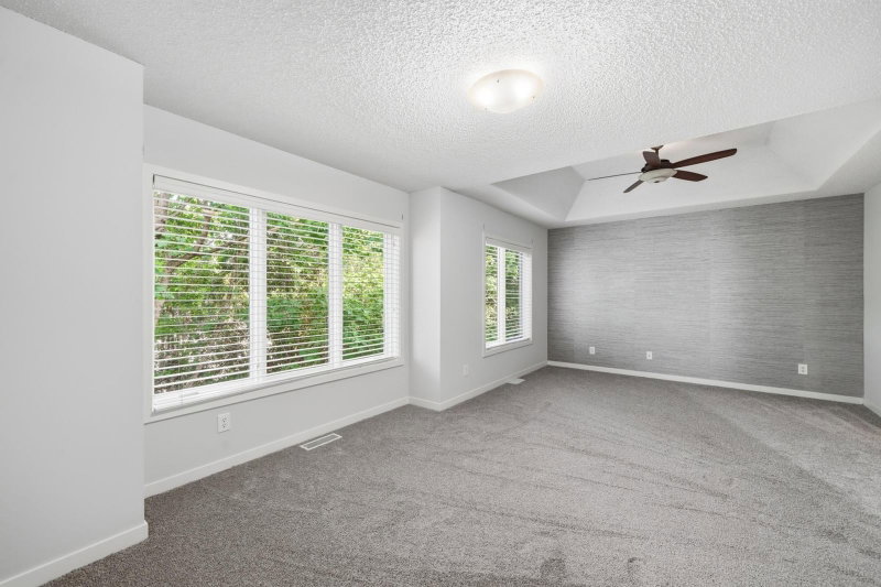 635 Willoughby Way W - Photo 35