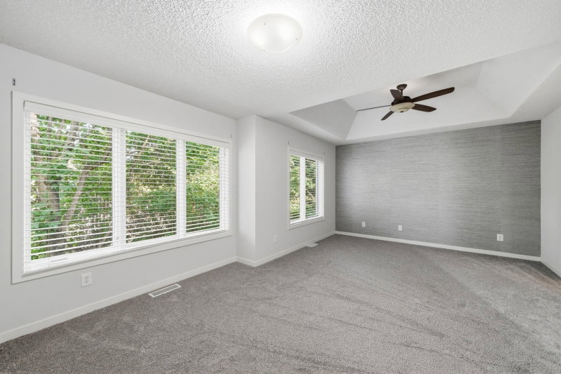 635 Willoughby Way W - Photo 36