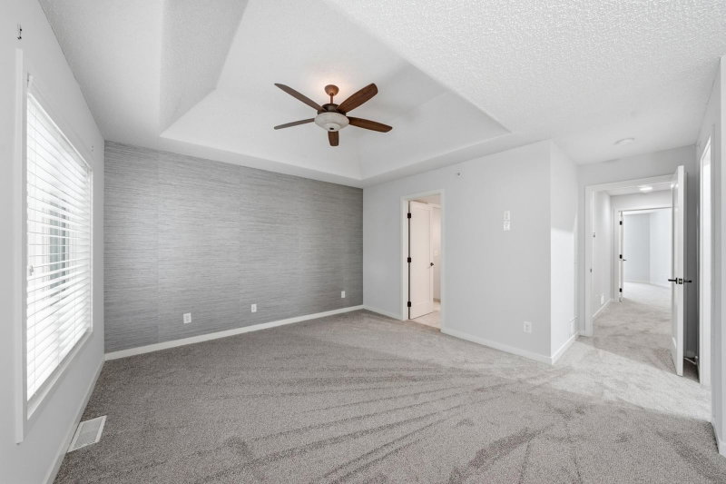 635 Willoughby Way W - Photo 37