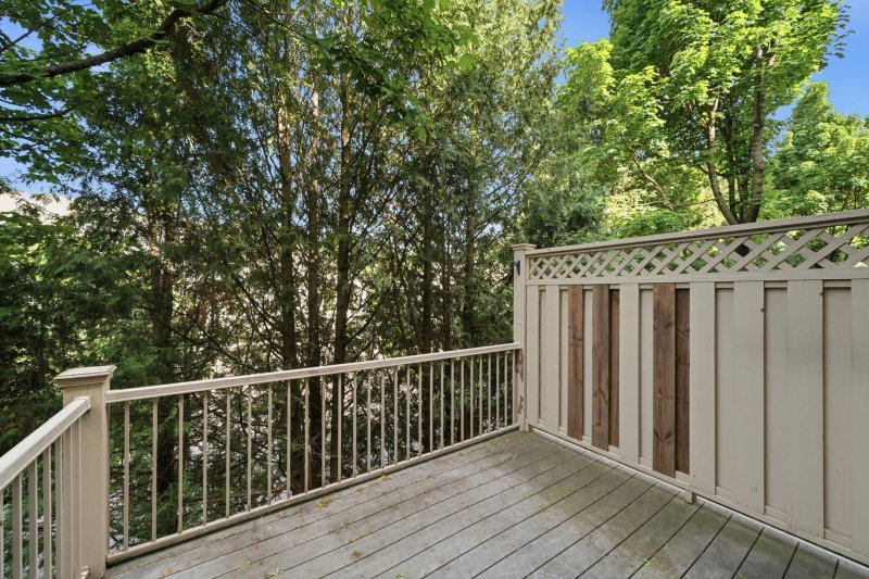 635 Willoughby Way W - Photo 44