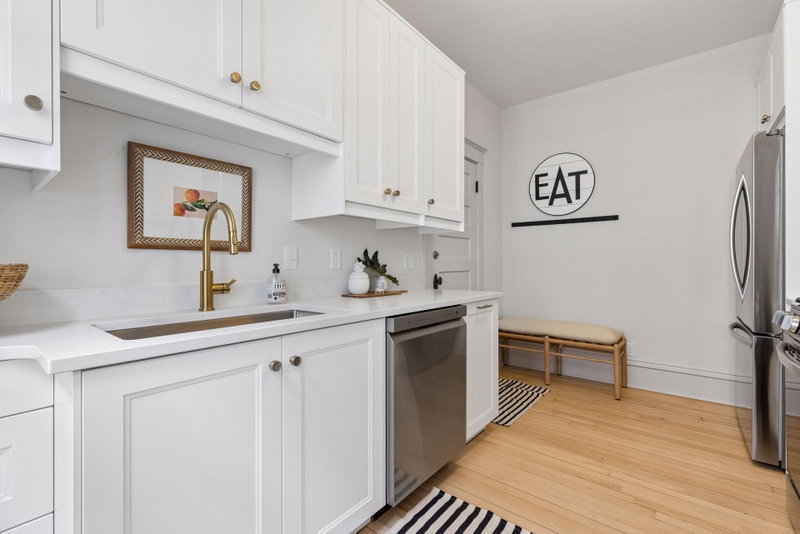 2441 Dupont Avenue S - Photo 12