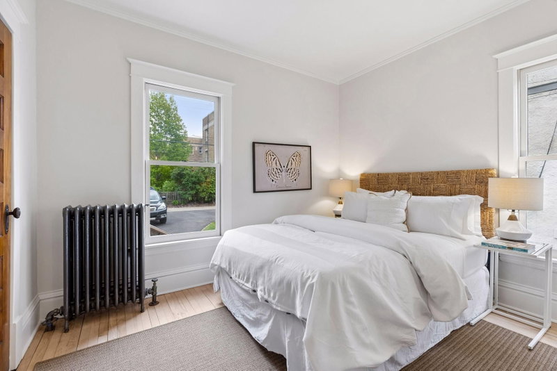 2441 Dupont Avenue S - Photo 14