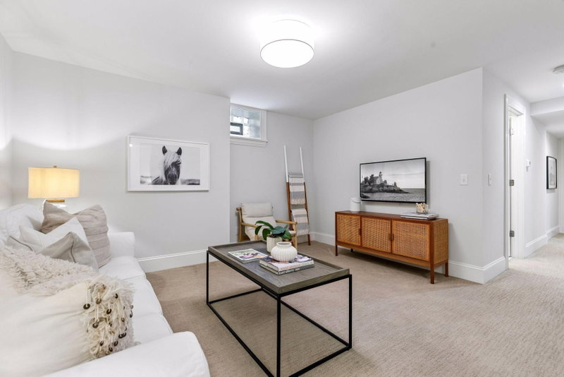 2441 Dupont Avenue S - Photo 18